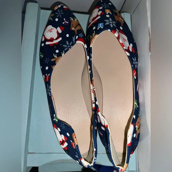 Women's Christmas Print Flat Shoes, Casual Point Toe Slip On Size 8 - Picture 3 of 5